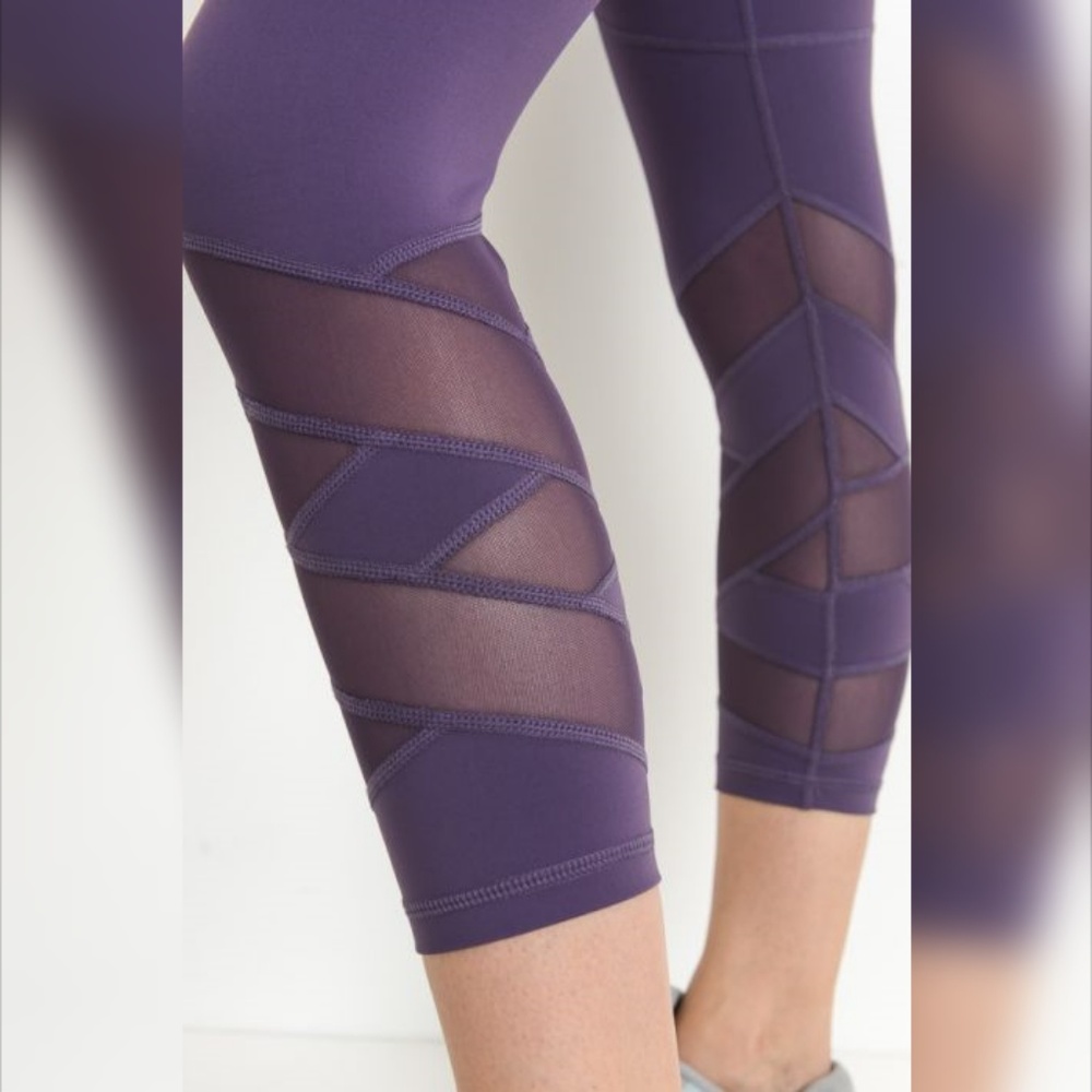 Highwaist Zig Zag Mesh Panel Capri Leggings Yoga - Picture 3 of 7